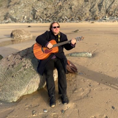 Kosmobeing. #Circling Facilitator & teacher, guitarist. #Padstow & #Corfu. Here to make a difference, not up the numbers. Views my own. RTs≠endorsements.