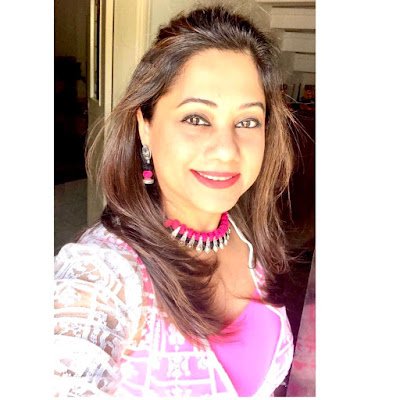 RubyLahiry's profile picture. 