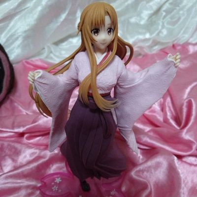 eRu58IsCw0h6JGz's profile picture. 成人済みです。20↑