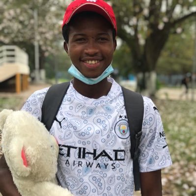 Karimderio1's profile picture. Multitasking