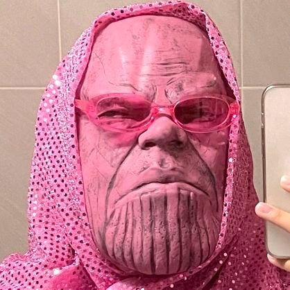 jeongw0w's profile picture. isinya campur campur