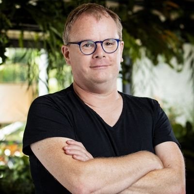 Lerarenopleider. Vakdocent levensbeschouwing. Theologie. Flexibel onderwijs. Vertragen. Versnellen. Dubbele espresso's.