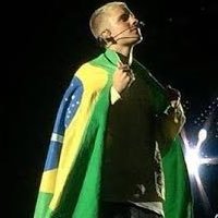 10/nov/2016 justin seguiu - @justinbieber ❤️ 🇧🇷. inst: paamemily tiktok: paamemily