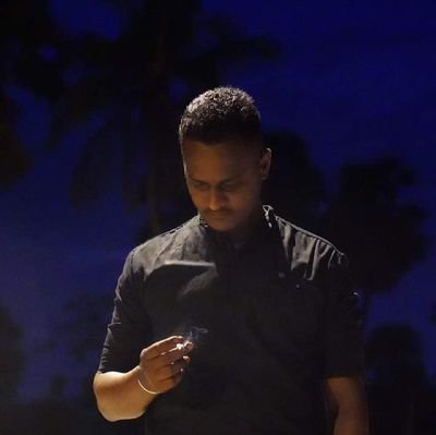 balaselvam848's profile picture. கொலைக்குமேல் பெரிதாய் ஒன்றும் நிகழ்த்தப்போவதில்லை. அற்ப மானிடர் தானே.