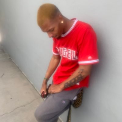 Twitch @OliverWarlord22 SoundCloud @GodsSon Streamer Recording Artist