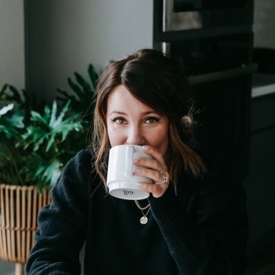 juliannamorlet's profile picture. Just a girl trying to figure out her fave 🍳 / My Marriage story at https://t.co/qycnAuuv2x / Faith & Friendship @thedeependpod
