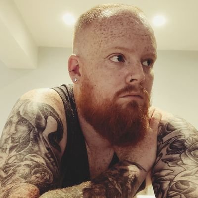 32, Arsenal mad, inked & pierced and most importantly Ginger.