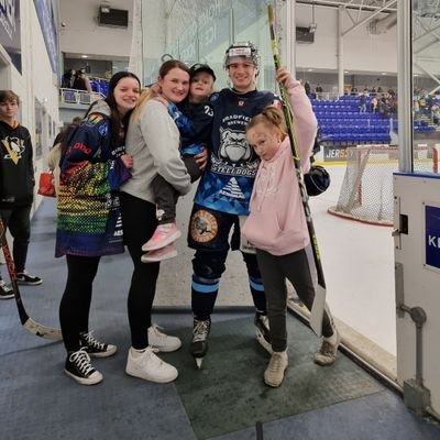 nelson_j5's profile picture. budda belly