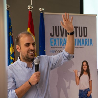 armandogomis's profile picture. 🔨 El clavo que sobresale es el que más golpes recibe.  
👦 Técnico de Proyectos en @redreconoce 💙 
+ #CommunityManager #DiseñoWeb #SEO #SEM