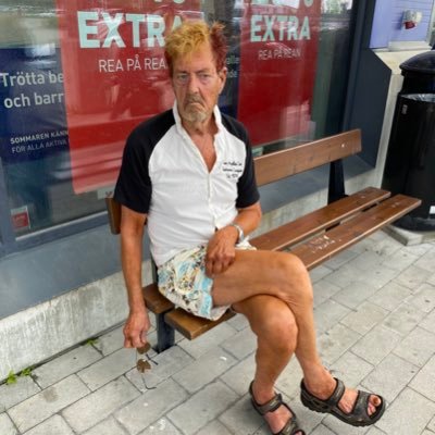 Charlie12272260's profile picture. 