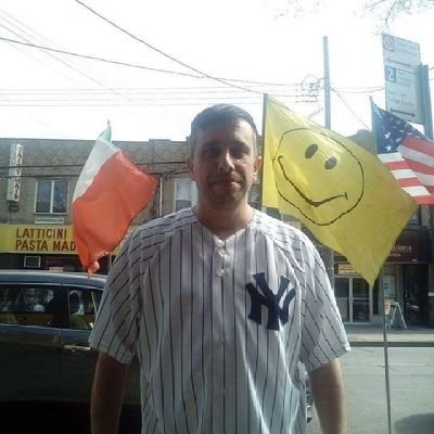 Born and raised in Brooklyn, New York
Italian American and Catholic background 🇮🇹🇺🇸✝️♌ 

My teams: Yankees, Rangers, Giants Lakers