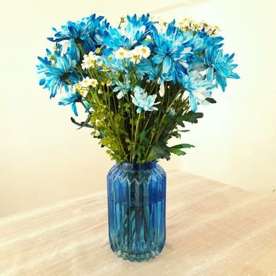 KushNies's profile picture. Stay true to yourself 🌹