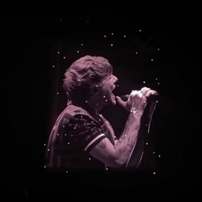 misteryofluv's profile picture. 