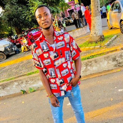 follow and I will follow bac# In him is life🙏⭐️Liverpoolfc⚽️tiler🤟Kmc1✌️Afrancho be my hood...