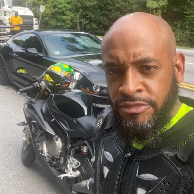 Introvert w/Extrovert Tendencies, Philly raised ATL paid, Entrepreneur, Dog Dad, Car and Motorcycle Enthusiast, Gaymer, Uncle and big bro of 2 Queens😘😘