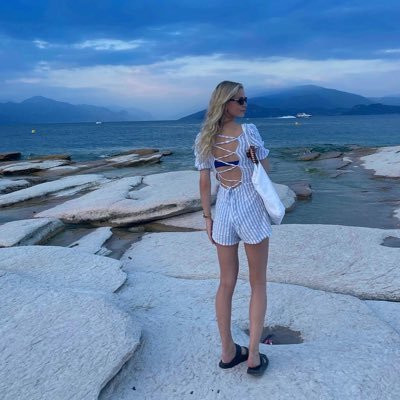 jasminegoold's profile picture. 