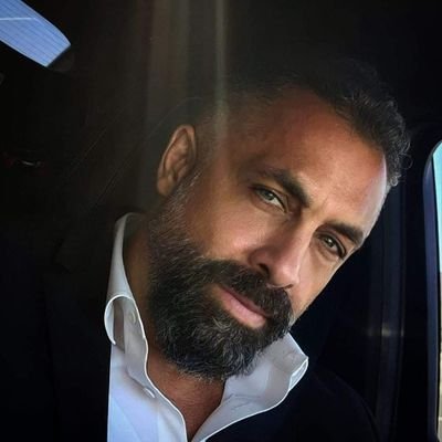 Siino_te's profile picture. Entrepreneur | Epistemophilic | Athlete | Atheist | Autodidact