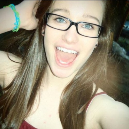esmemathis's profile picture. Just a 15 year old muggle. I love music, books and Harry Potter.