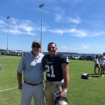 Michael9111096's profile picture. Navy and Dawg fan!