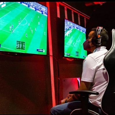 VENEZOLANO 🇻🇪
Un poco Fanatico Del Futbol
⚽
Agente Libre
Jugador Competitivo de EA SPORT FC 🎮⚽
CARACAS FC 🇾🇪