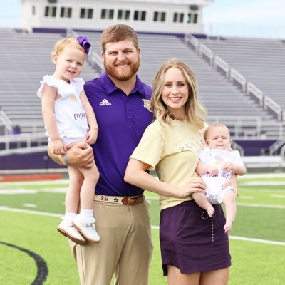 Christian|Husband|Father|Retired Athlete|School Counselor|High School Football Coach #GoPurples