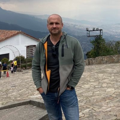 peopledisplease's profile picture. 