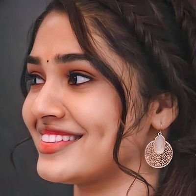 UritiLaxmana's profile picture. 