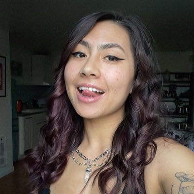 adelestreak's profile picture. thee pony bc i’m too short to be a stallion