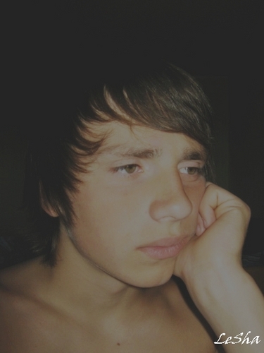 alx1999z's profile picture. 