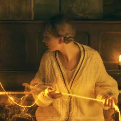 Swiftie since Red, always hunting for Easter eggs 🥚 🔍 mad ramblings of swiftie thought bubbles 💭