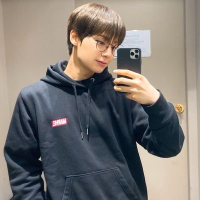 yellow031818's profile picture. dreamcatcher sy oneus hw wei dh stayc se ||