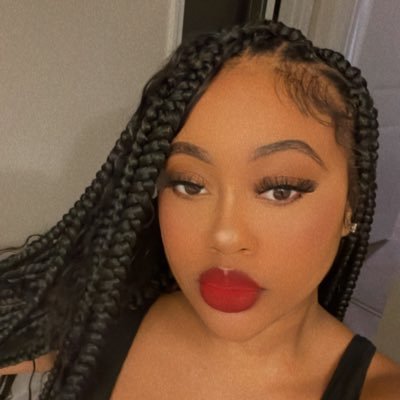 IG: @charmollaroyale