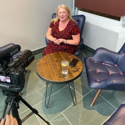 DebbieBryandb27's profile picture. Debbie Bryan, Motivational Coach at ‘Two Steps To Save A Life’ enables entrepreneurs to operate confidently as ‘the best version of themselves’.