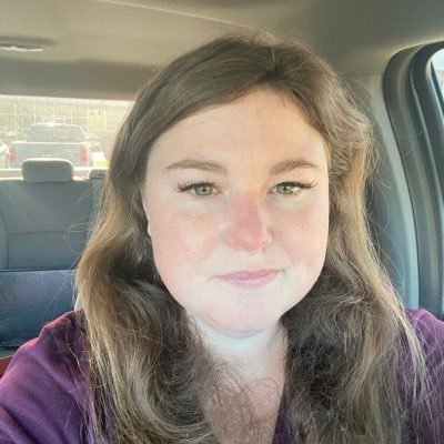 Reader 📚 Educator 👩🏼🏫 life-long learner 🙇🏼♀️horse enthusiast 🐴🏇🏻Dem Precinct Chair 💙Guadalupe County 🇨🇱Opinions are my own💖 RT =/= endorsement
