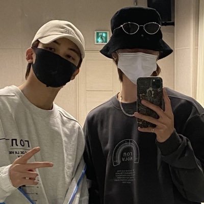 윤정한、홍지수、서명호よりのオールペン @pledis_17 (+IU、twice、ENHYPEN) 12/3、5/28、12/16