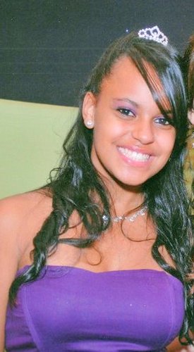 Aquariana 18 anos ! . nem melhor, nem pior apenas humana igual a voçê ! ;)