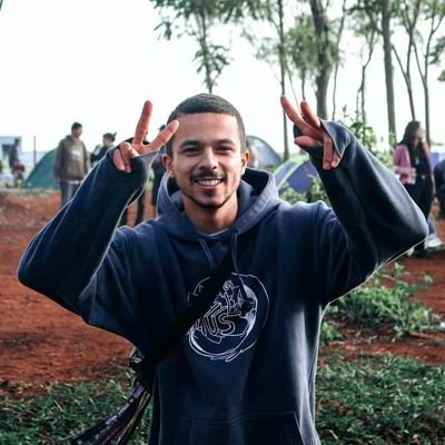 Diante de tudo isso, o que mais podemos dizer? Se Deus está do nosso lado, quem poderá nos vencer? Ninguém!
Insta: bryaanl_