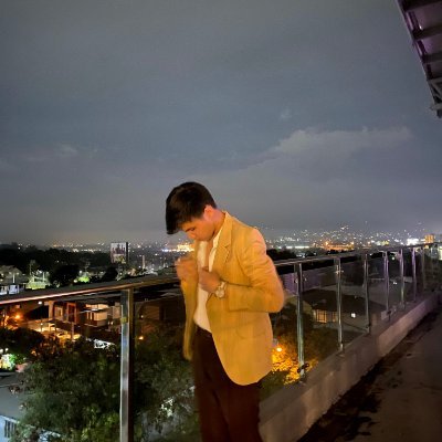 lopezcyrus23's profile picture. 