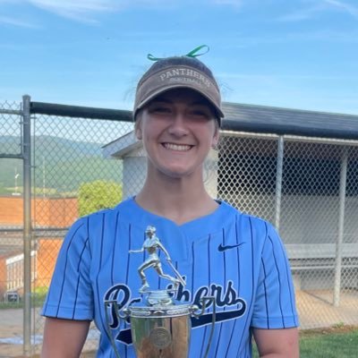 AriannaRoudabu1's profile picture. 