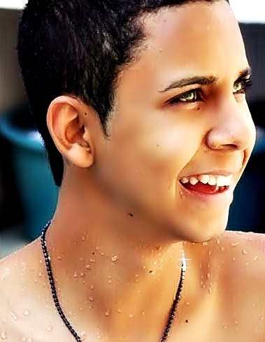 , Quem sou eu ?
Sou αquele que você NUNCA serα,
Posso não ser perfeito,
Mαis são os meus defeitos que fazem eu ser único...
, Só conhecendo pra saber (66