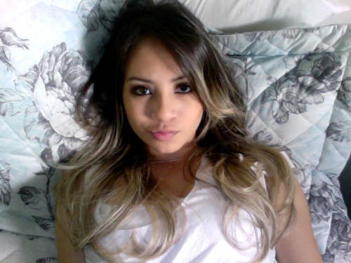 A gente cresce, amadurece, aprende , depois que perde um grande amor. E tanto faz...de tudo o que ficou, guardo um retrato teu e a saudade mais bonita...