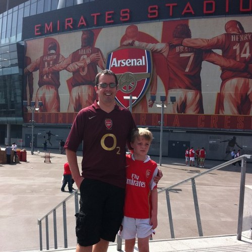 Insurance man exiled from UK to Canada. Father of 3, husband of one, and passionate Gooner!