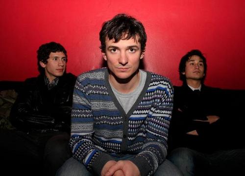 SensoramaRock's profile picture. La banda se formó a principios de 2010. Integrantes ; Pablo Barone (Voz y Guitarra) , Lambert (Bajo) y Osvy Andres Sosa (Bateria).