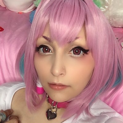 Veteran cosplayer since 2001. She/Her #cosplaygrandma UFO catcher & Animal Crossing addict YouTube: https://t.co/ZPaf9ayYhz