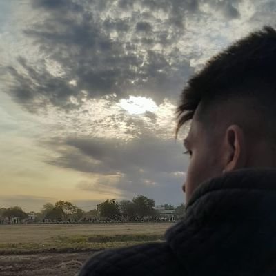 CABJ💙💛
23 años
Piloto de motos🏁
ig: @rodribarrios_19