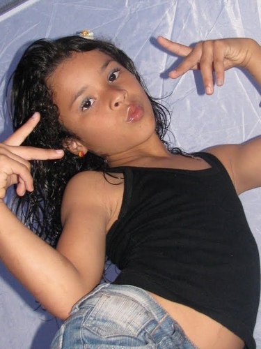 oiiii  Tô assim, tô vivendo, cuidando de mim.. me segue, que eu sigo tbm, Beiiijinhos !