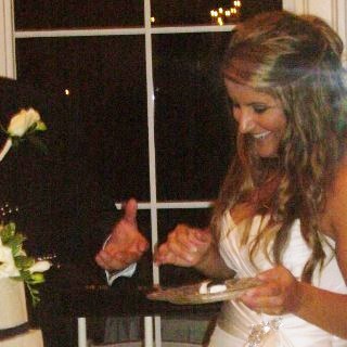 LoMo423's profile picture. wife. boy mom. dog mom.