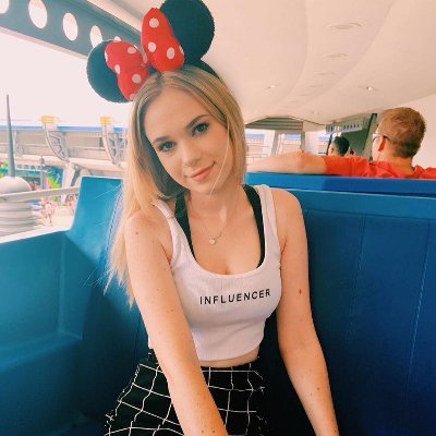 usmarthk123's profile picture. Living in Singapor now.