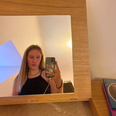 laramarshall05's profile picture. 