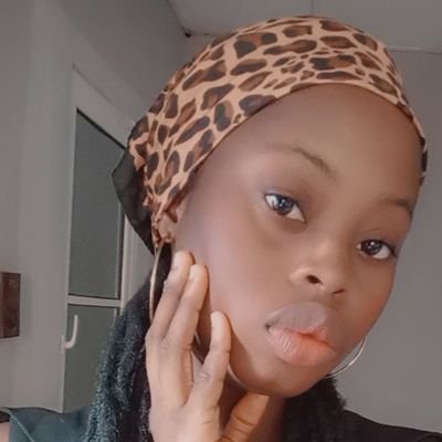 mIstyprettie's profile picture. An Educator/Makeup Artist @beautybymistypretty